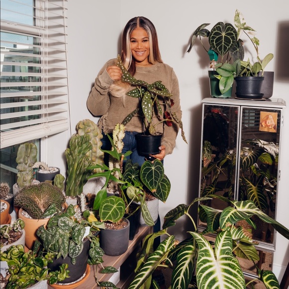 100% AUTHENTIC DESIGNER ITEMS - Picture 12 of 15